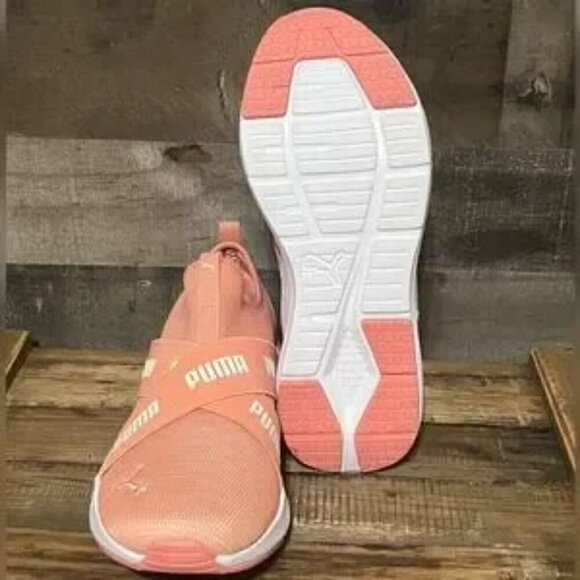 New Puma Wired Run Slip-on Mesh Sneaker - Picture 7 of 8